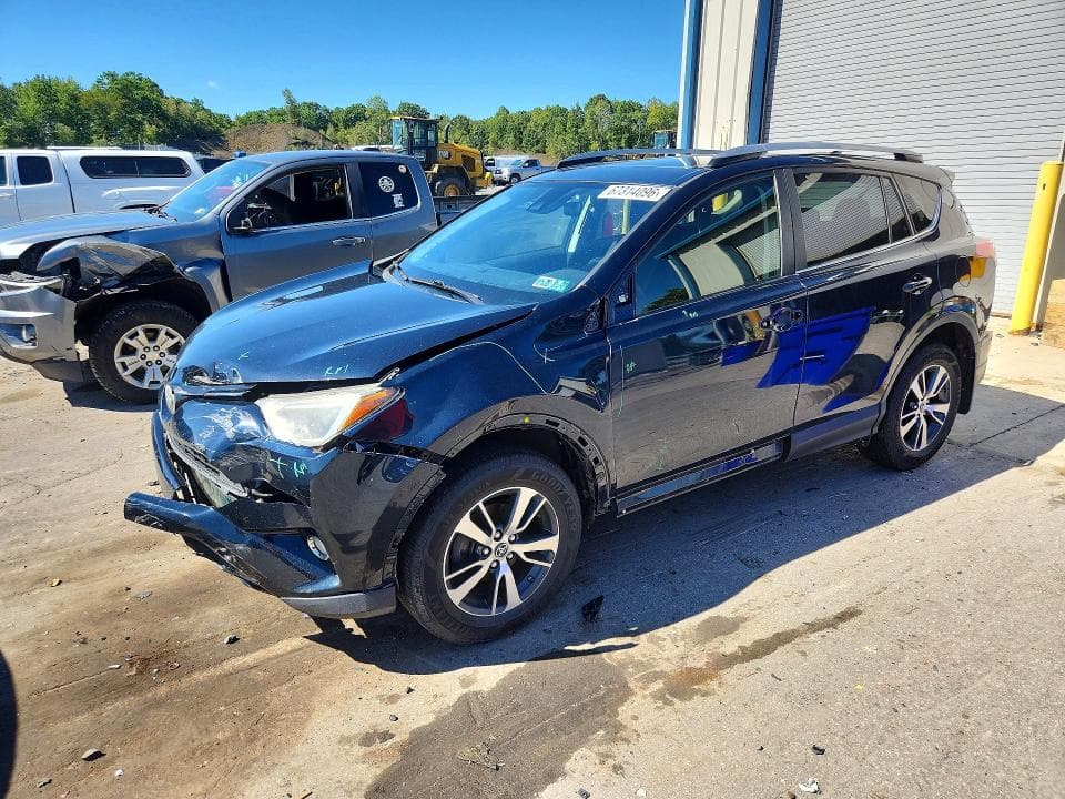 2018 TOYOTA RAV4 XLE - 1