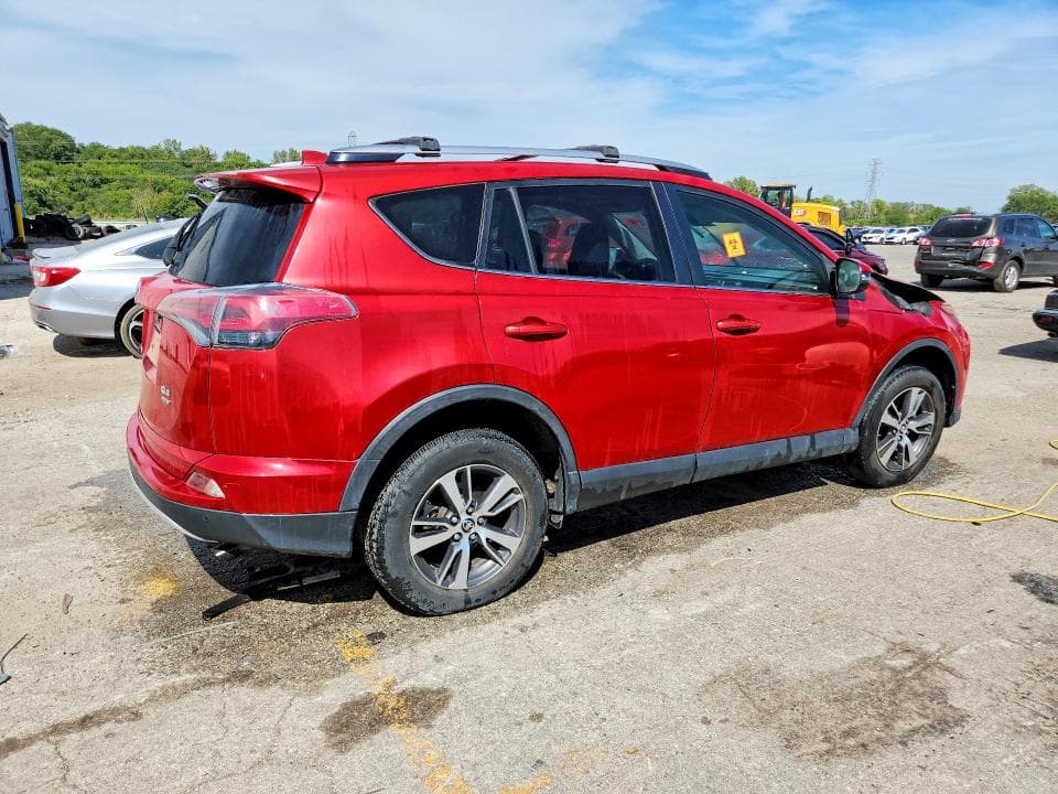 2017 TOYOTA RAV4 XLE 3