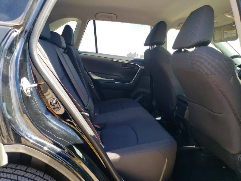 2019 TOYOTA RAV4 LE 10