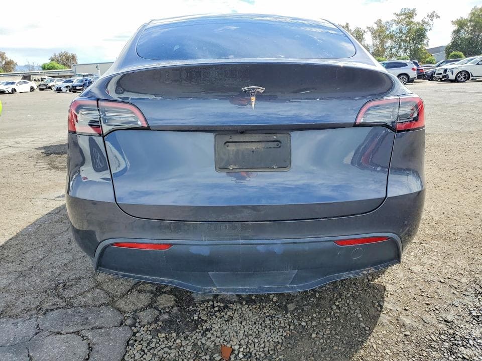 2023 TESLA MODEL Y 6