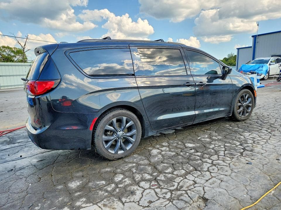 2018 CHRYSLER PACIFICA TOURING L PLUS 3