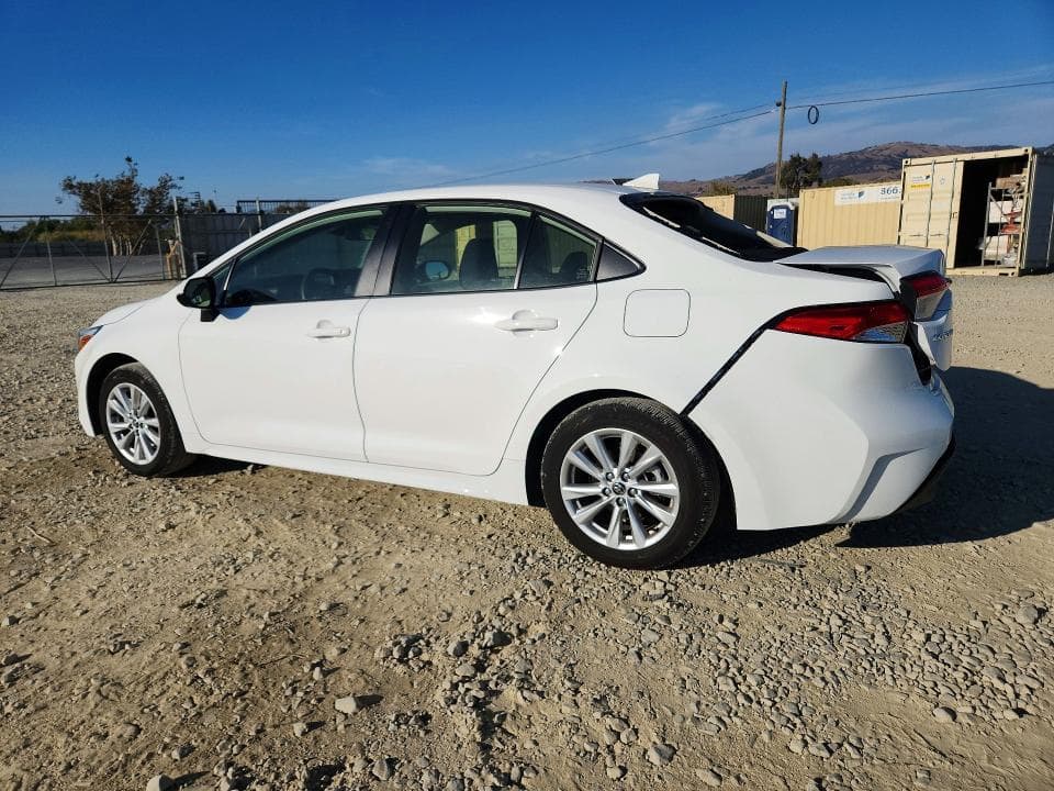 2025 TOYOTA COROLLA HYBRID LE 2