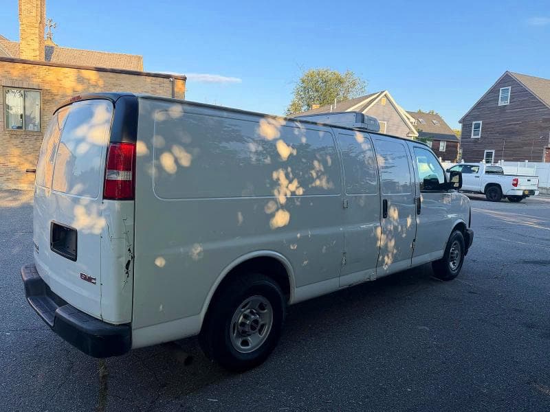 2017 GMC SAVANA G3500 4