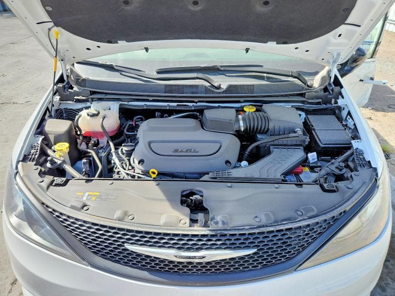2026 CHRYSLER VOYAGER LX 11
