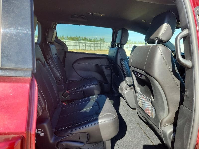 2023 CHRYSLER PACIFICA TOURING L 11