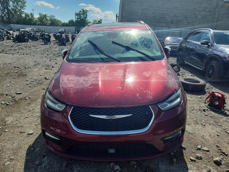 2022 CHRYSLER PACIFICA LIMITED 5