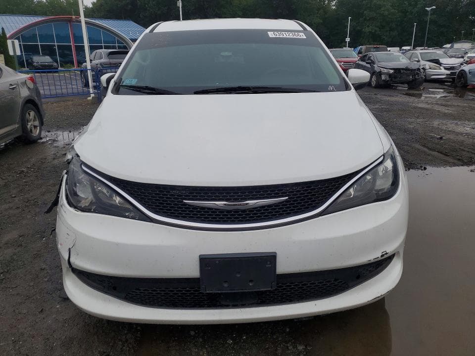 2021 CHRYSLER VOYAGER LX 5