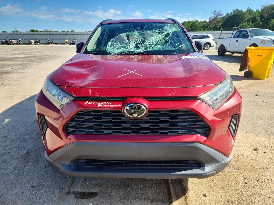 2019 TOYOTA RAV4 LE 5