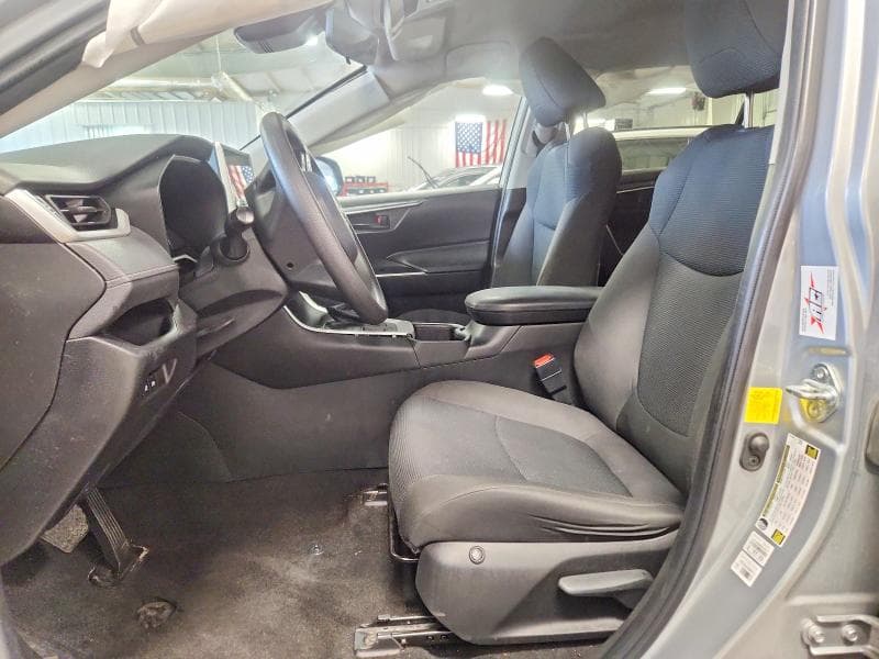 2023 TOYOTA RAV4 LE 7
