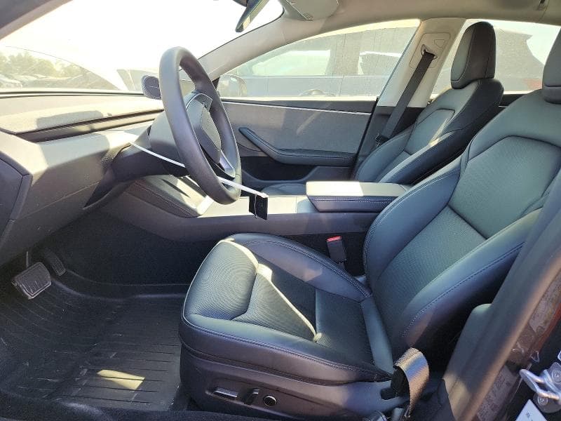 2025 TESLA MODEL 3 7