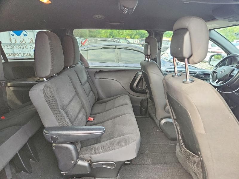 2019 DODGE GRAND CARAVAN SE 11