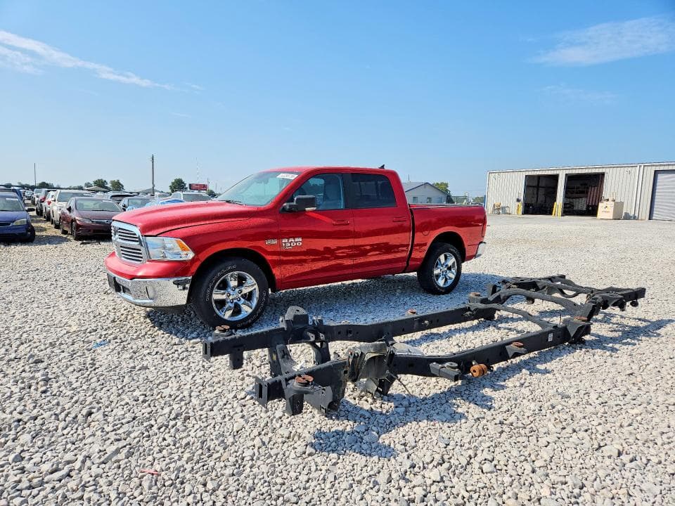 2019 RAM 1500 CLASSIC SLT - 1