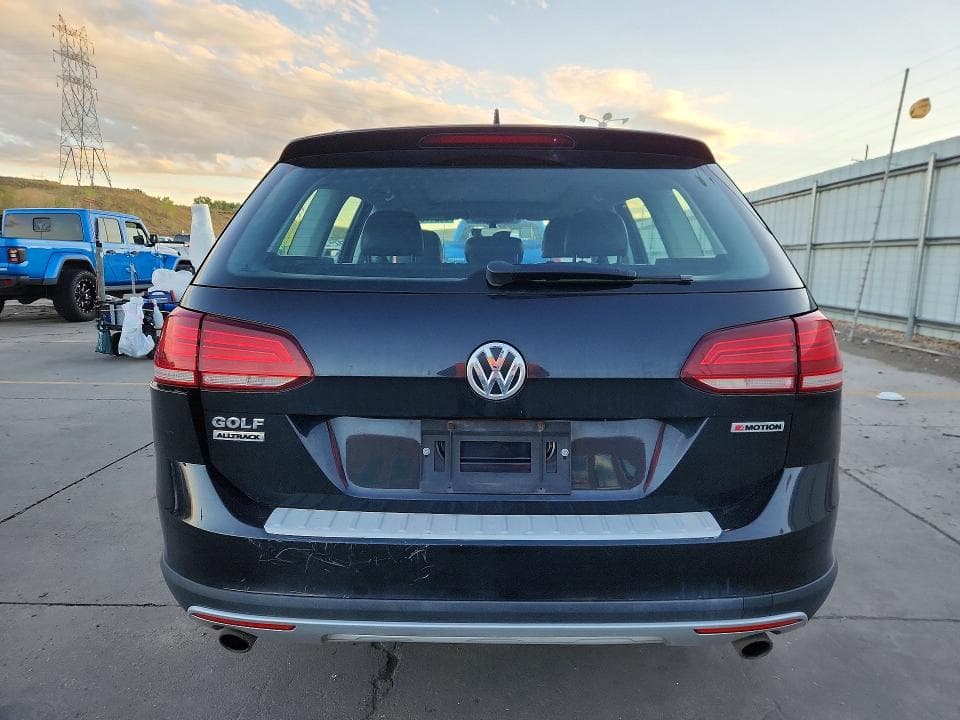 2019 VOLKSWAGEN GOLF ALLTRACK S 6