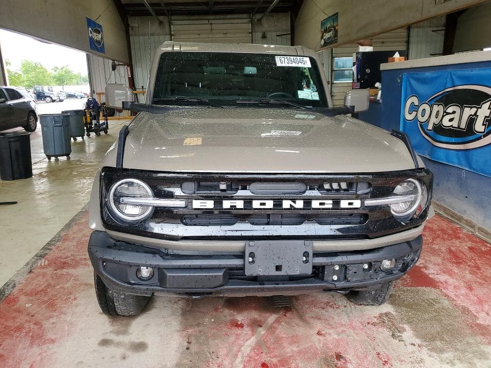 2025 FORD BRONCO OUTER BANKS 5