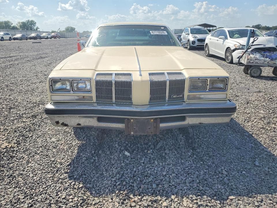 1976 OLDSMOBILE CUTLASS 5