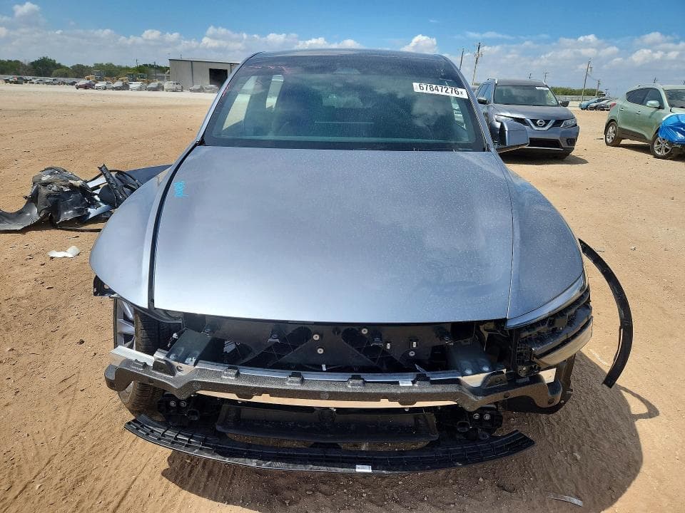 2026 TESLA MODEL Y 5