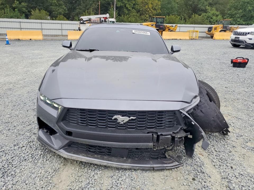 2026 FORD MUSTANG 5