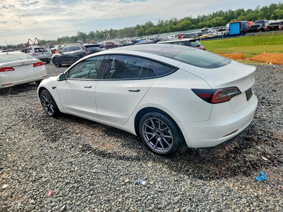 2022 TESLA MODEL 3 2