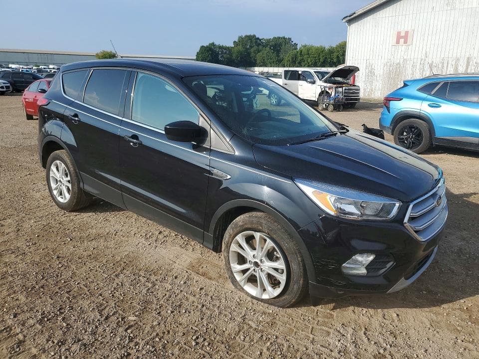 2019 FORD ESCAPE SE 4