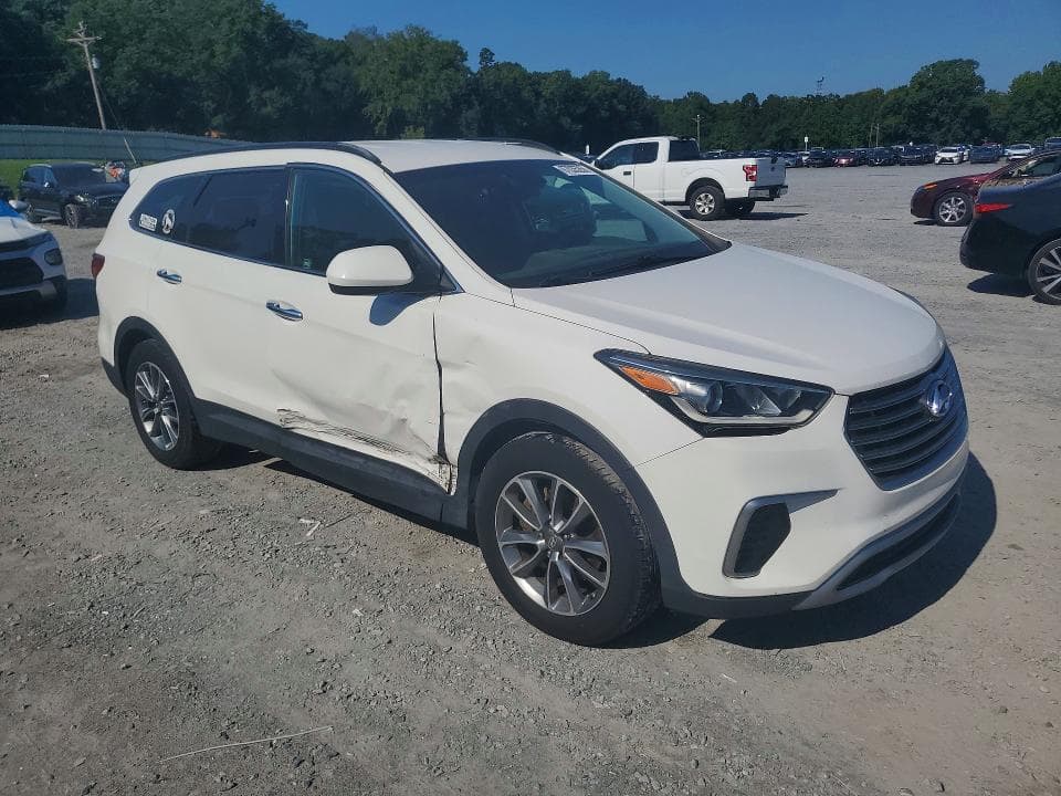 2017 HYUNDAI SANTA FE SE 4