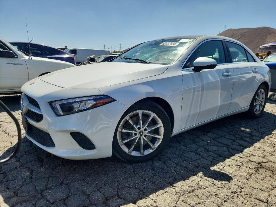 2020 MERCEDES-BENZ A 220