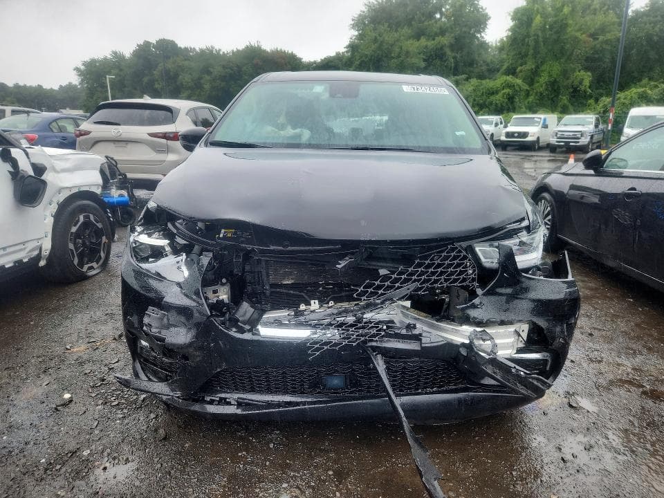 2024 CHRYSLER PACIFICA TOURING L 5