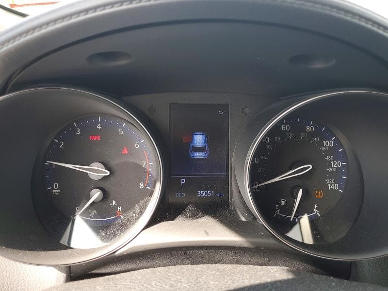 2020 TOYOTA C-HR LE 9