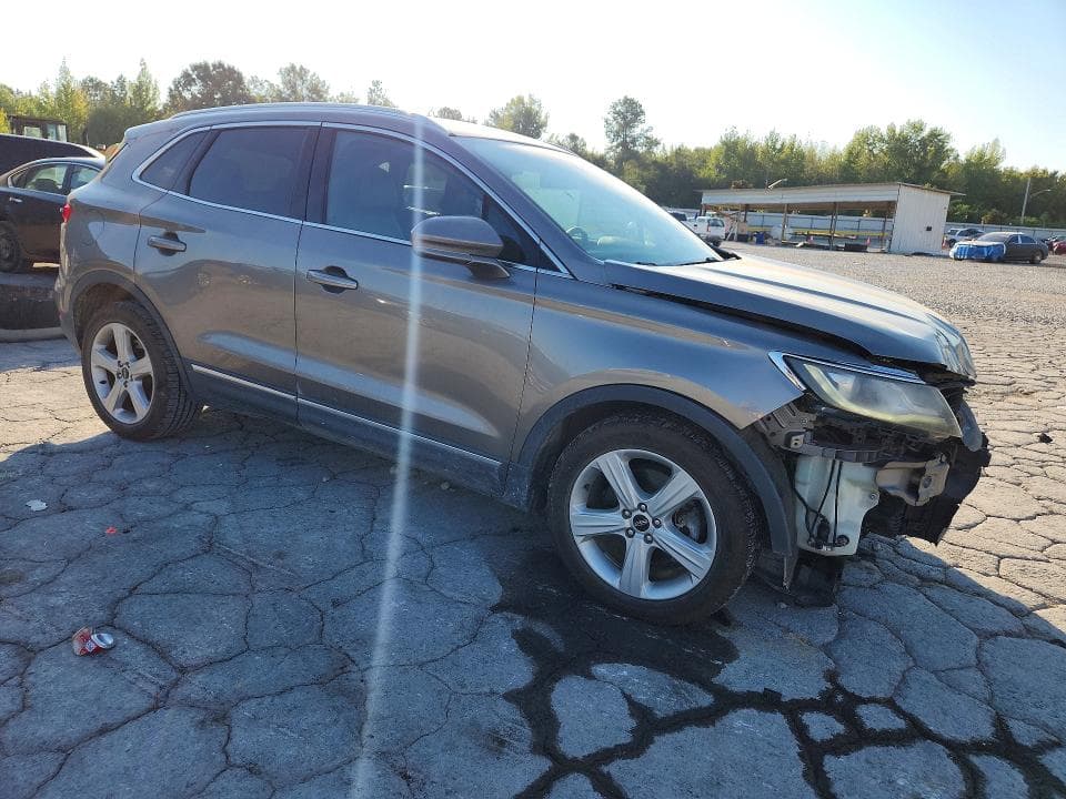 2017 LINCOLN MKC PREMIERE 4