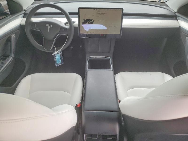 2024 TESLA MODEL Y 8