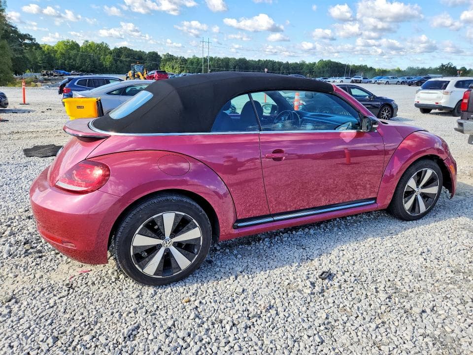 2017 VOLKSWAGEN BEETLE S/SE 3
