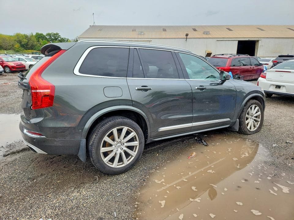 2018 VOLVO XC90 T6 3