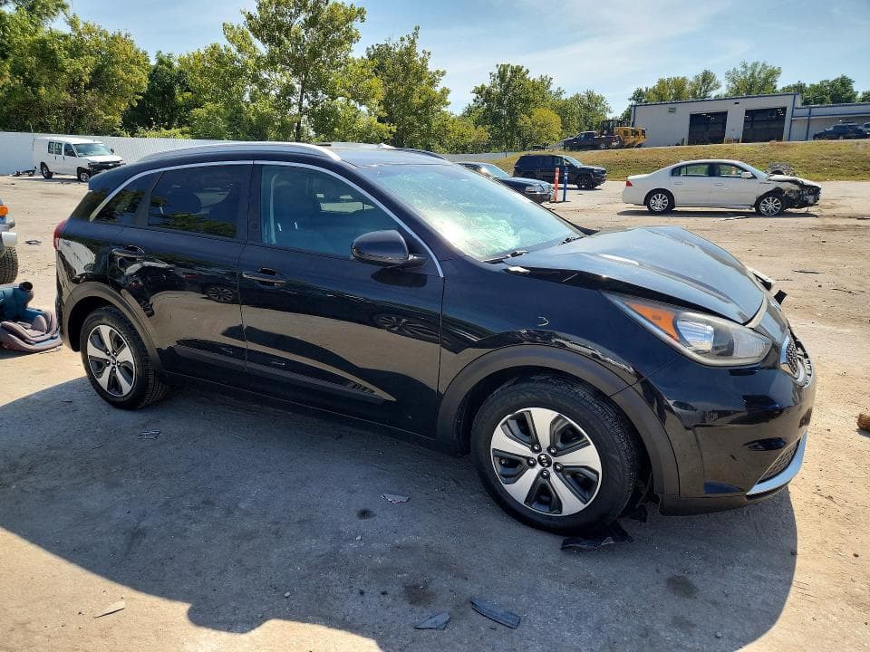 2018 KIA NIRO LX 4