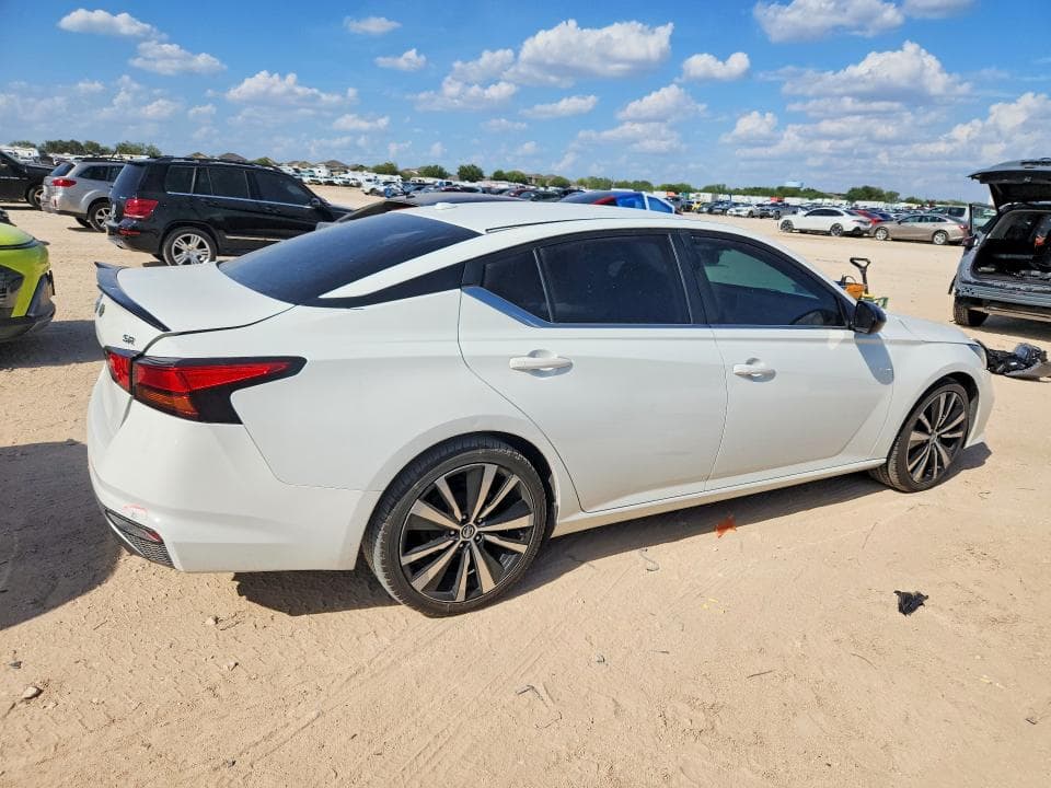 2020 NISSAN ALTIMA SR 3