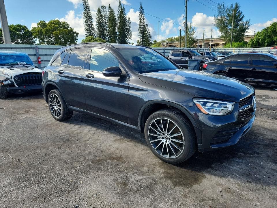 2021 MERCEDES-BENZ GLC 300 4