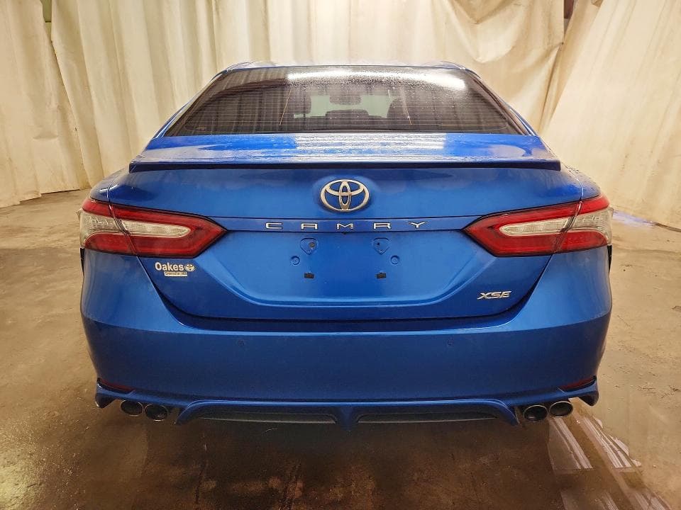 2018 TOYOTA CAMRY XSE 6
