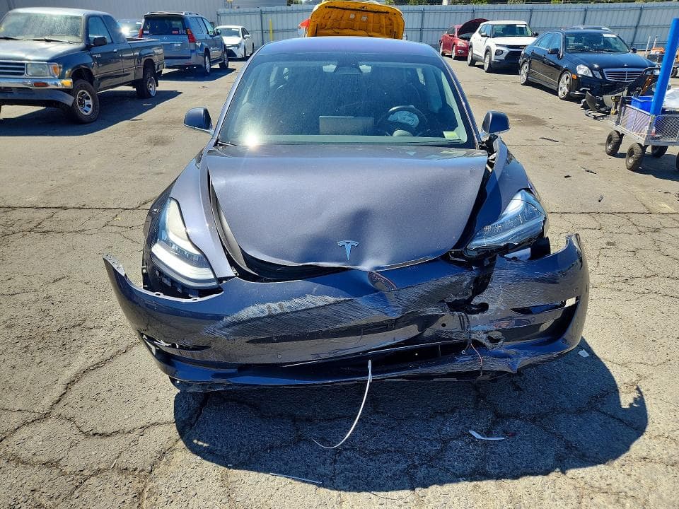 2018 TESLA MODEL 3 5