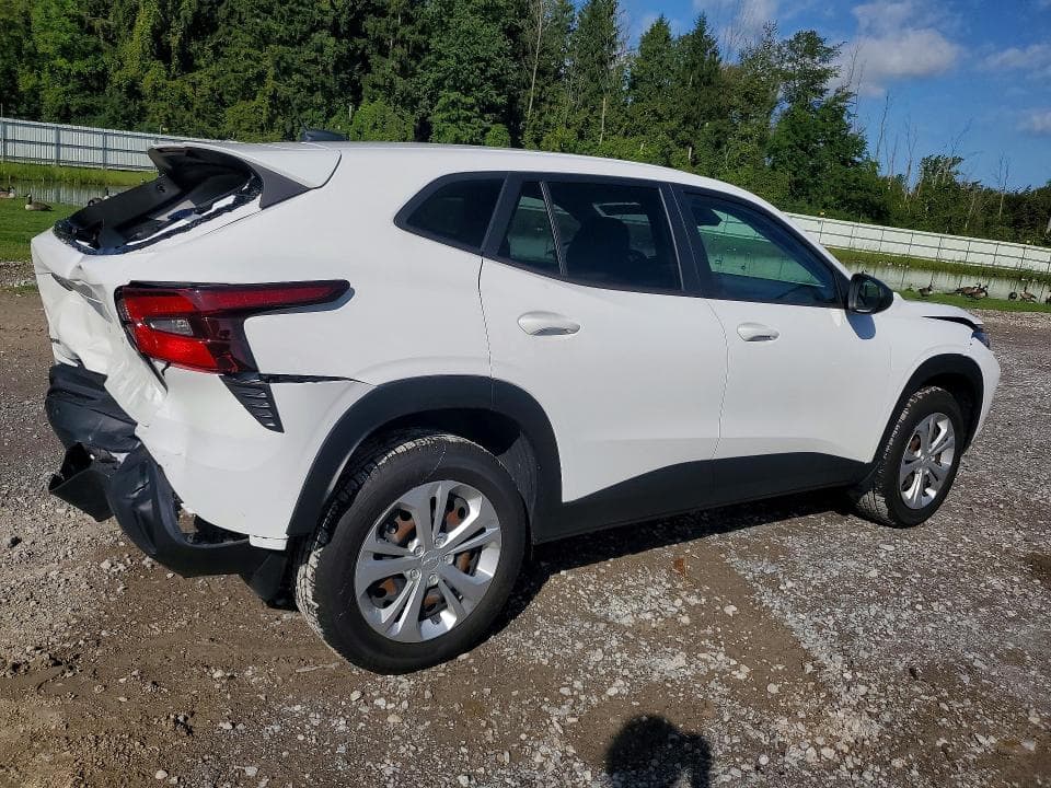 2024 CHEVROLET TRAX LS 3