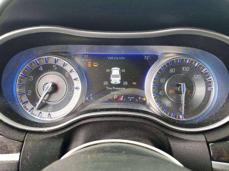 2018 CHRYSLER 300 LIMITED 9