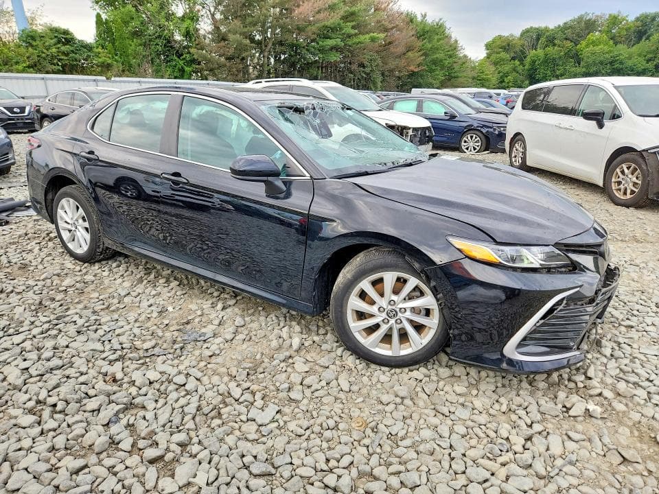 2022 TOYOTA CAMRY LE 4