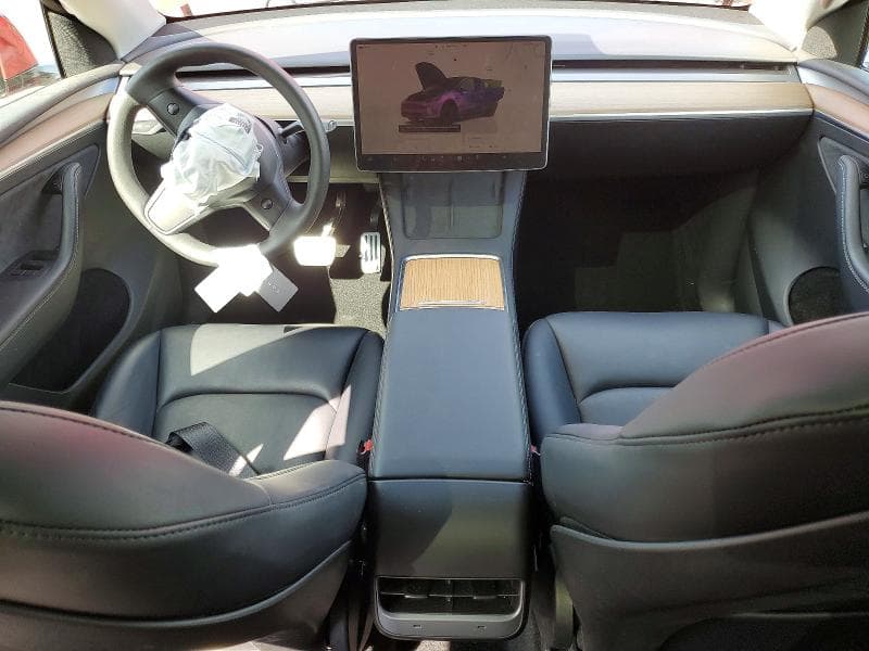 2023 TESLA MODEL Y 8