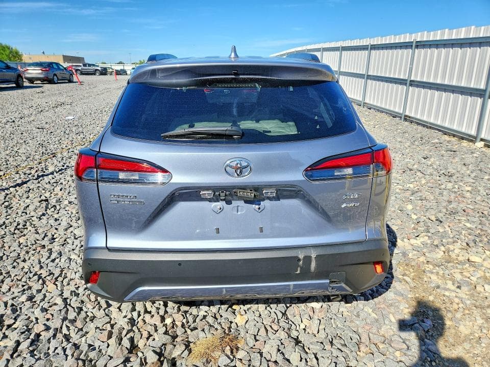 2022 TOYOTA COROLLA CROSS XLE 6