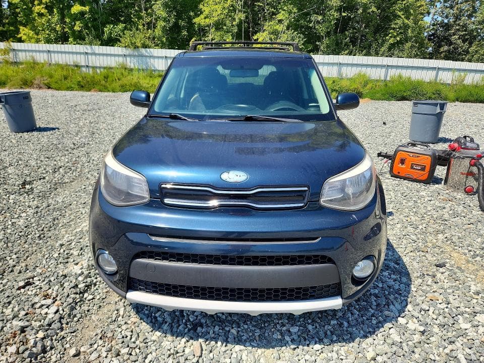 2019 KIA SOUL + 5