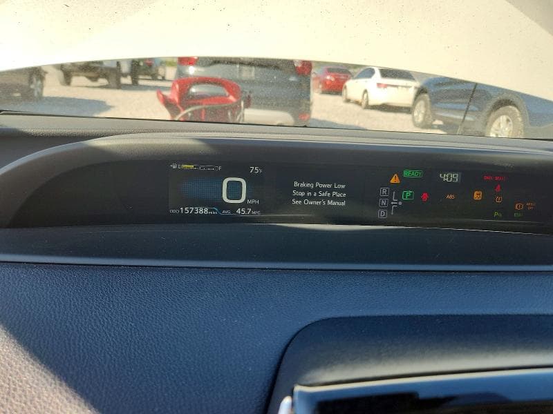2017 TOYOTA PRIUS THREE 9
