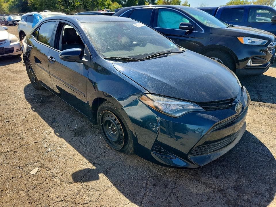 2017 TOYOTA COROLLA LE 4
