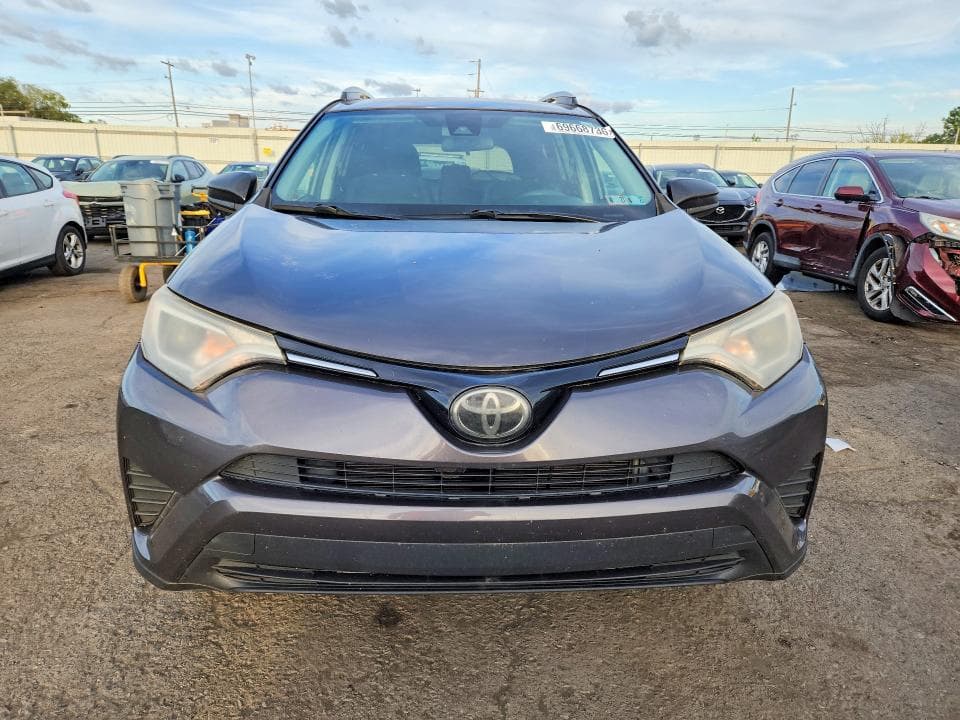 2017 TOYOTA RAV4 LE 5
