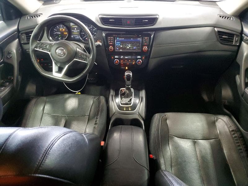 2017 NISSAN ROGUE SL 8