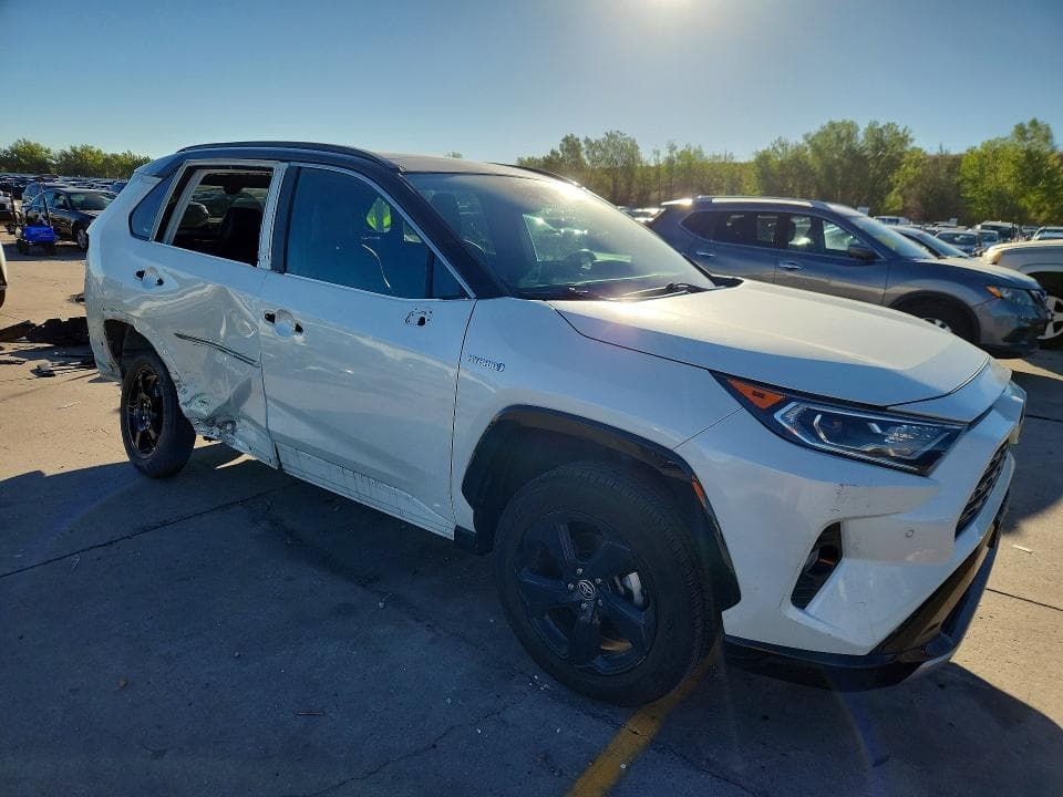 2021 TOYOTA RAV4 XSE 4