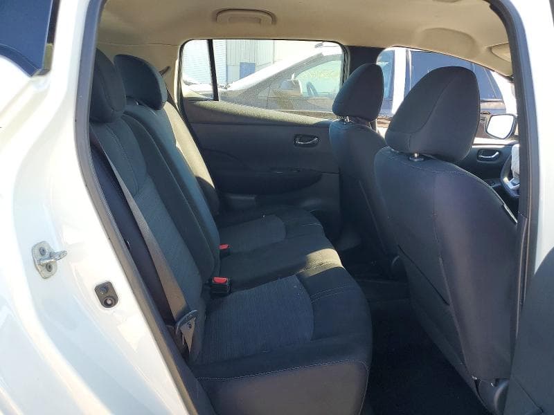 2019 NISSAN LEAF S 10