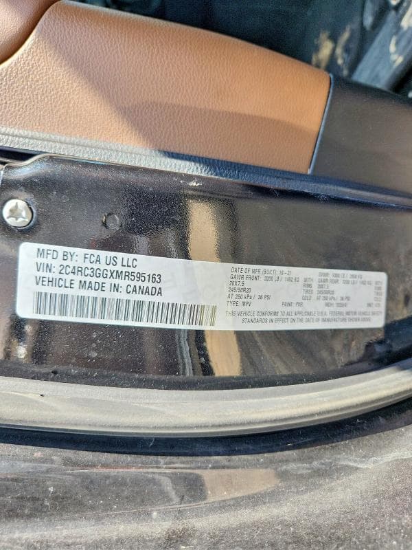 2021 CHRYSLER PACIFICA LIMITED 14