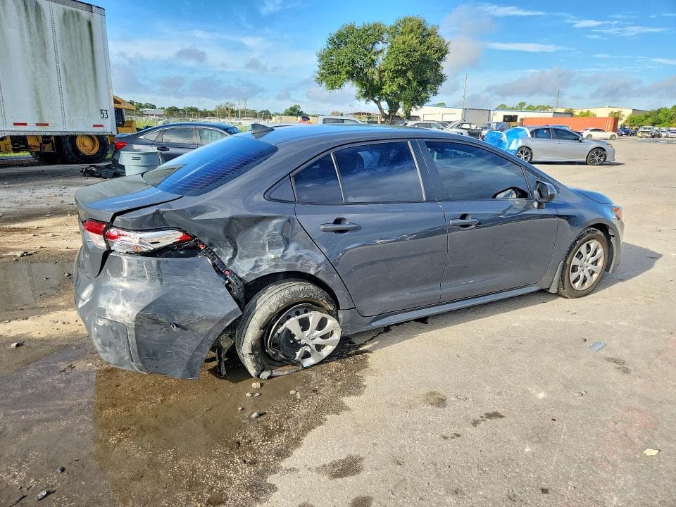 2024 TOYOTA COROLLA LE 3
